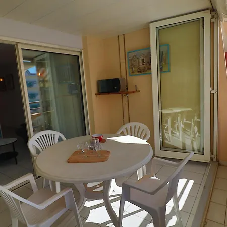 Appartement Renove Avec Loggia, Wifi, Parking Prive A Sete - Fr-1-472A-294 Sète
